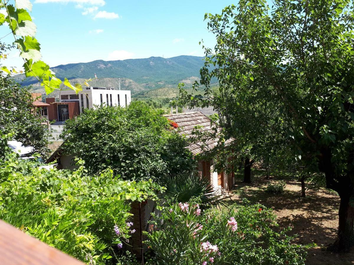 Old House With Garden Area *